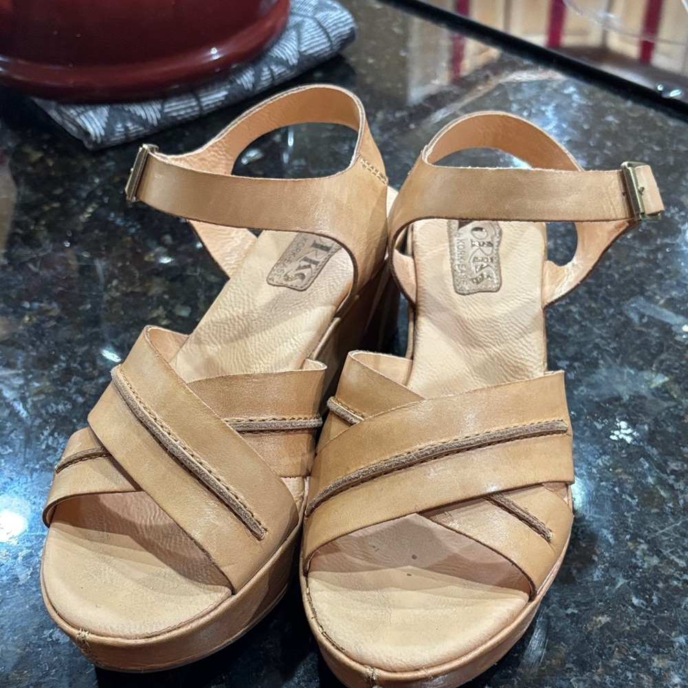 Korks Tan Leather Women's wedge Sandals